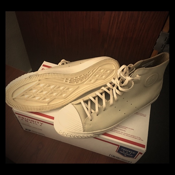 pf flyers shoes rambler hi leather sneakers poshmark pf flyers rambler hi